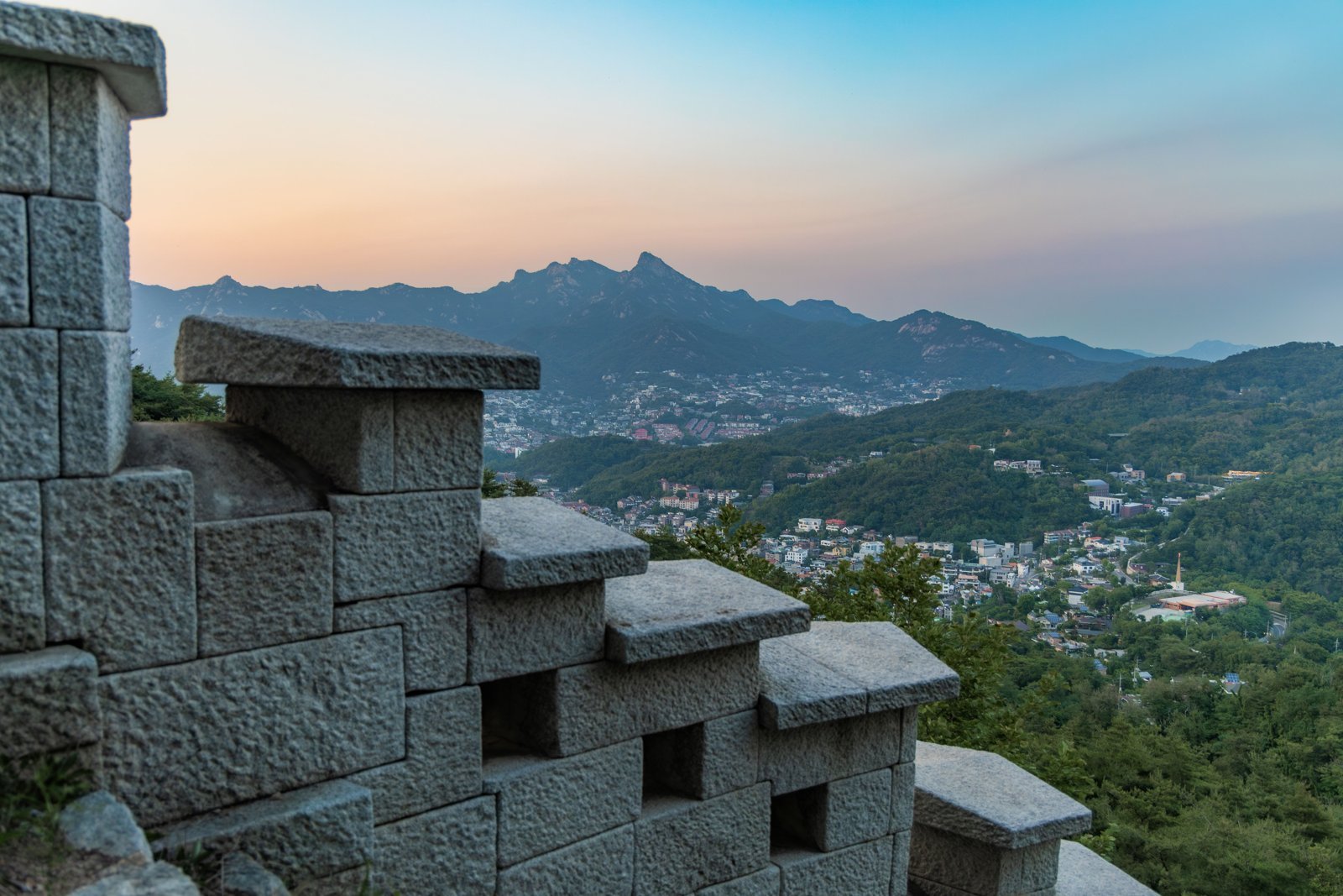 Bugaksan and Seoul from the Inwangsan fortress wall (June 2024)