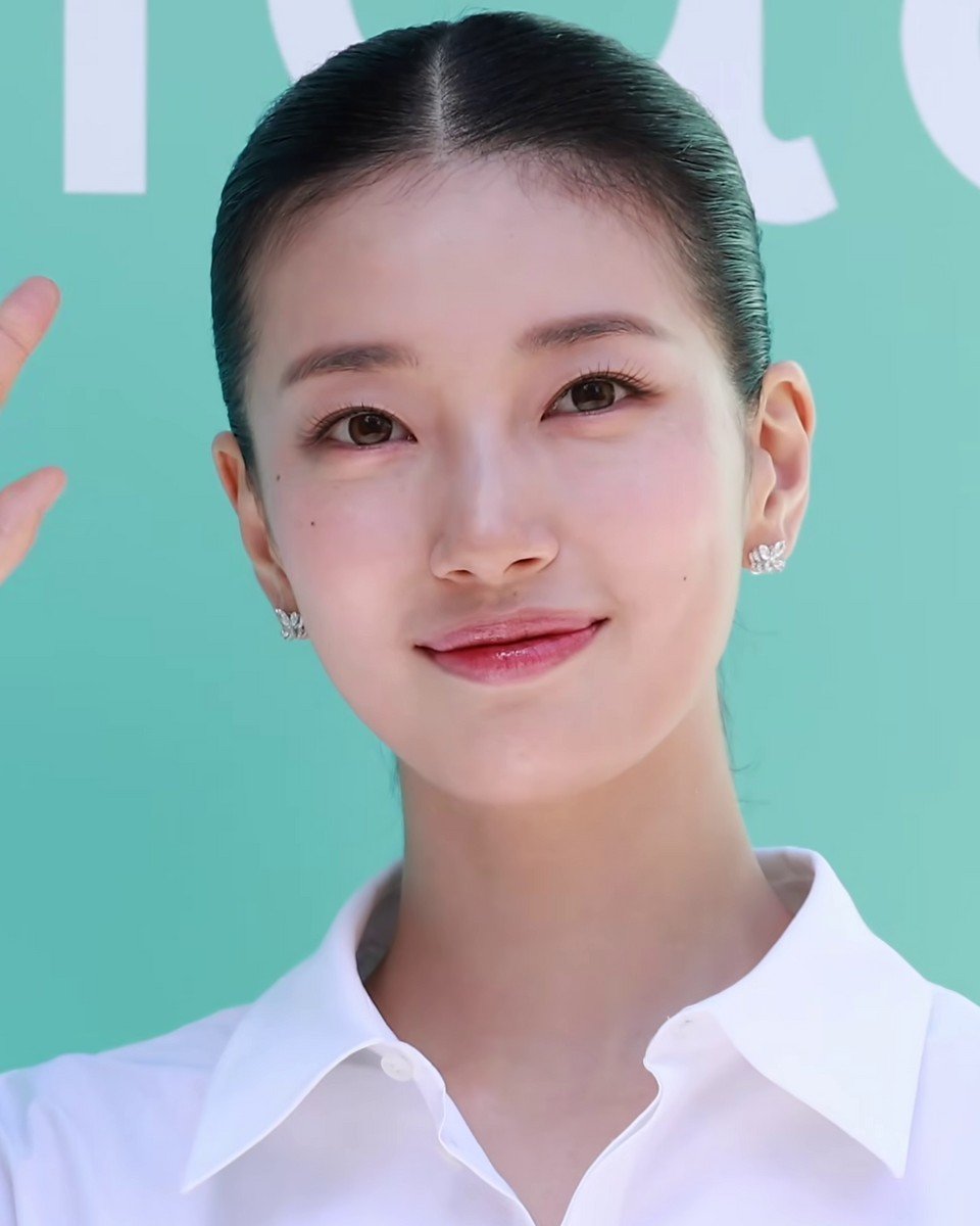 Bae Suzy smiling, September 2026